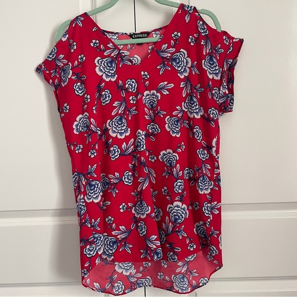 Express Tops - Express WomenFloralBlouse Red Pink Blue Short Sleeve V-Neck Tunic Top Size Large